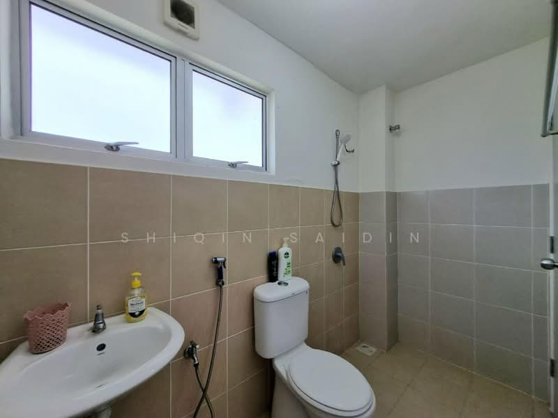2-storey Terraced House for Sale in Bandar Puncak Alam (Puncak Alam) - Shiqin Saidin - Bathroom - PropertyGuru.com.my