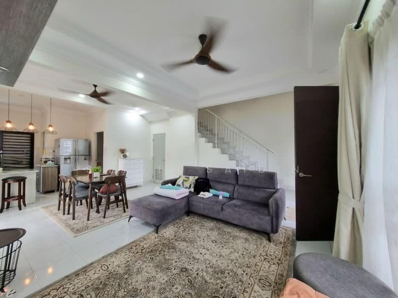 2-storey Terraced House for Sale in Bandar Puncak Alam (Puncak Alam) - Shiqin Saidin - Living Room - PropertyGuru.com.my