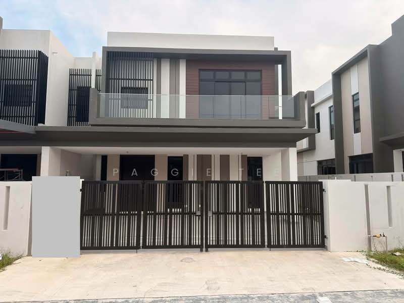Rumah Berkembar untuk Dijual di Taman Sutera Utama (Skudai) - Paggie Tee - Exterior - PropertyGuru.com.my