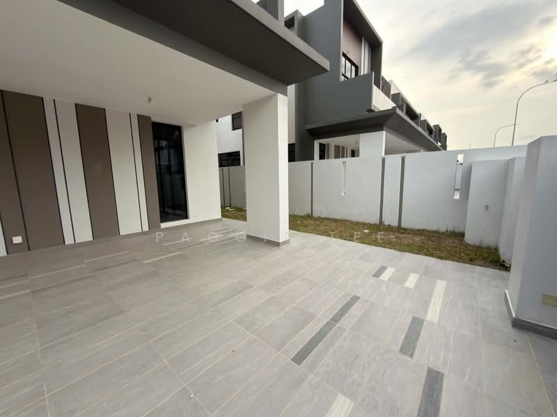 Rumah Berkembar untuk Dijual di Taman Sutera Utama (Skudai) - Paggie Tee - Exterior - PropertyGuru.com.my