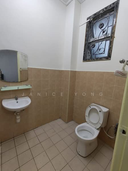 2-storey Terraced House for Rent in Taman Nusa Bestari Jaya (Iskandar Puteri (Nusajaya)) - Janice Yong - Bathroom - PropertyGuru.com.my