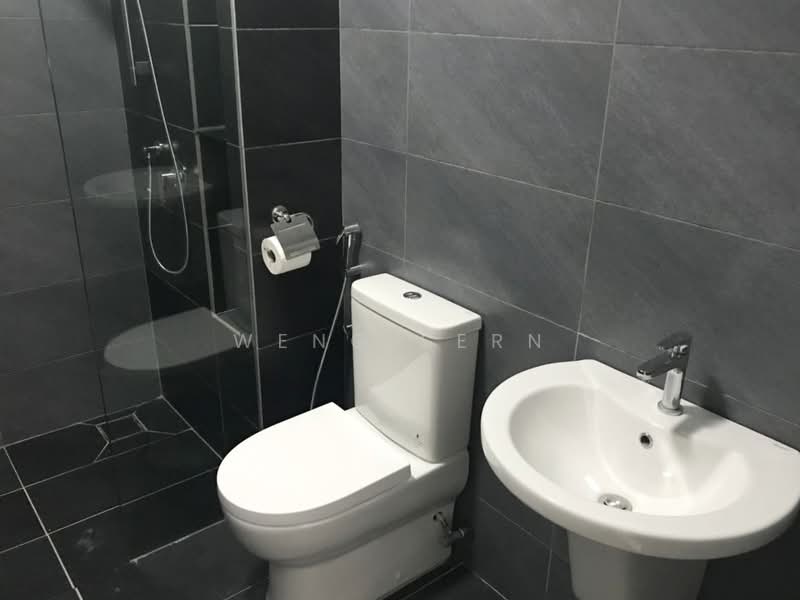 Kondominium untuk Disewa di Setia Pinnacle - Weng Sern - Bathroom - PropertyGuru.com.my