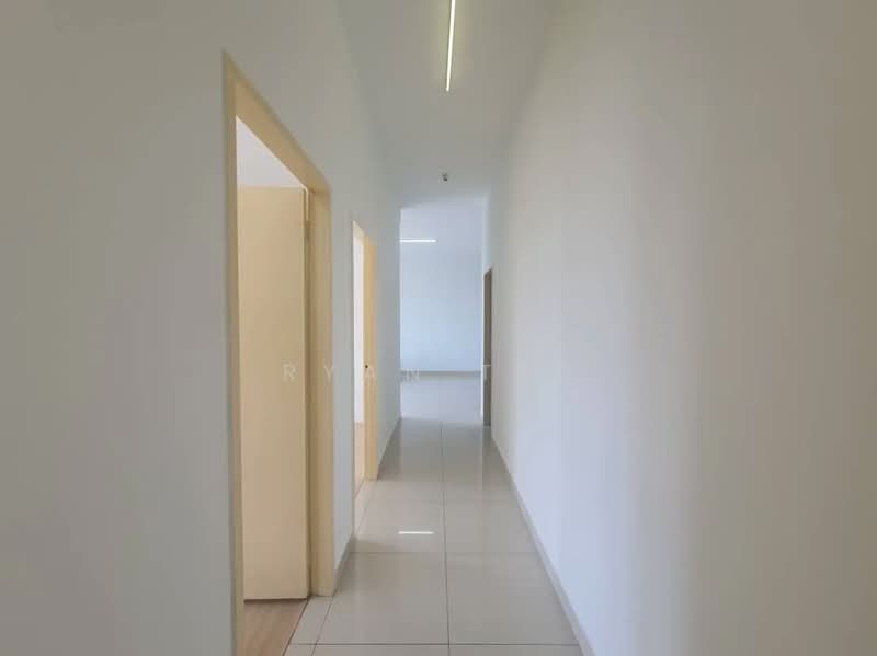 Condominium for Sale at Damansara Foresta - Ryan Tee - Corridor - PropertyGuru.com.my