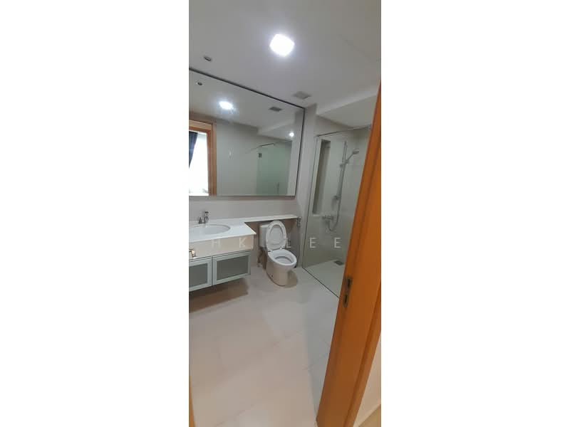 Kondominium untuk Disewa di Verticas Residensi - HK Lee - Bathroom - PropertyGuru.com.my