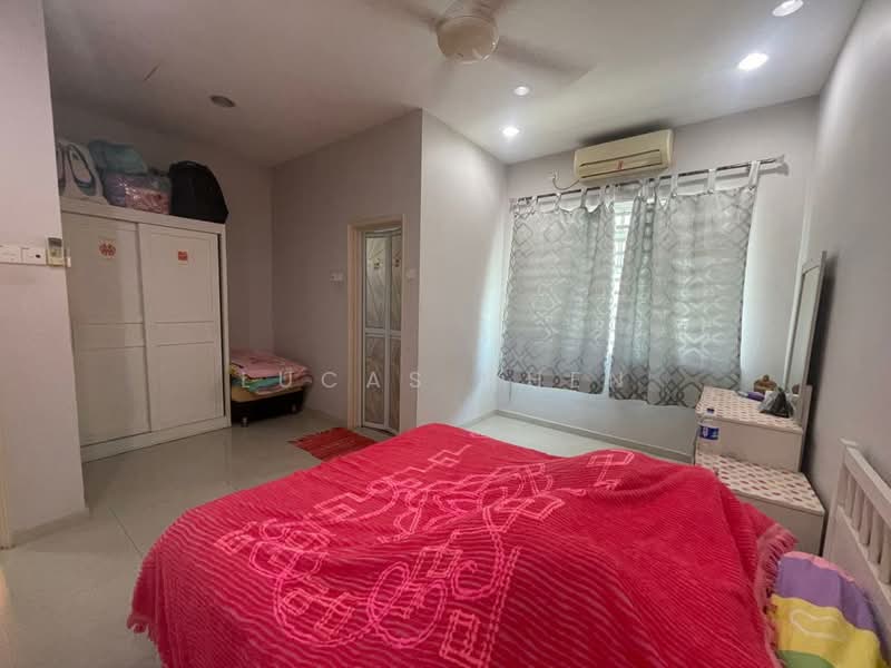 Rumah Berkembar untuk Dijual di Pulai Mutiara (Simpang Pulai) - Lucas Chen - Bedroom - PropertyGuru.com.my