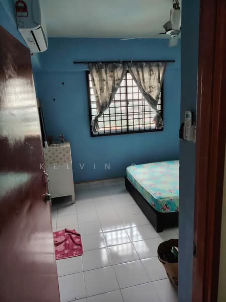 Apartment for Rent at Sri Impian Apartment - Kelvin Chop - Bedroom - PropertyGuru.com.my