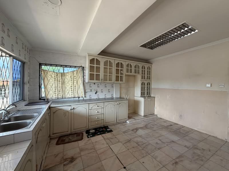 Rumah Berkembar untuk Dijual di Kota Kinabalu (Sabah) - Ng Chiew Yok - Kitchen - PropertyGuru.com.my