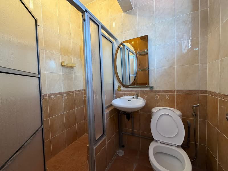 Rumah Berkembar untuk Dijual di Kota Kinabalu (Sabah) - Ng Chiew Yok - Bathroom - PropertyGuru.com.my