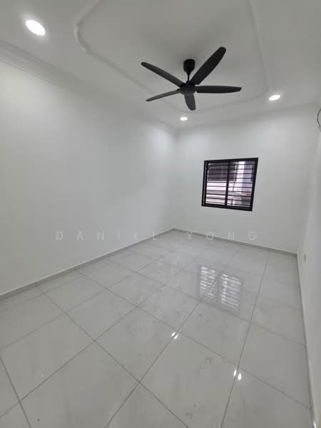 2-storey Terraced House for Sale in Taman Bukit Mewah (Tampoi) - Daniel Yong - Interior - PropertyGuru.com.my
