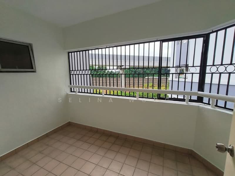 Kondominium untuk Dijual di D'aman Crimson - Selina Wong - Balcony - PropertyGuru.com.my
