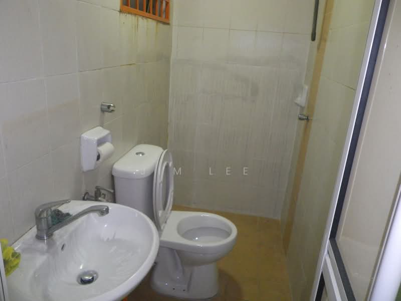 Townhouse for Sale in Batu Caves (Selangor) - Jim Lee - Toilet - PropertyGuru.com.my