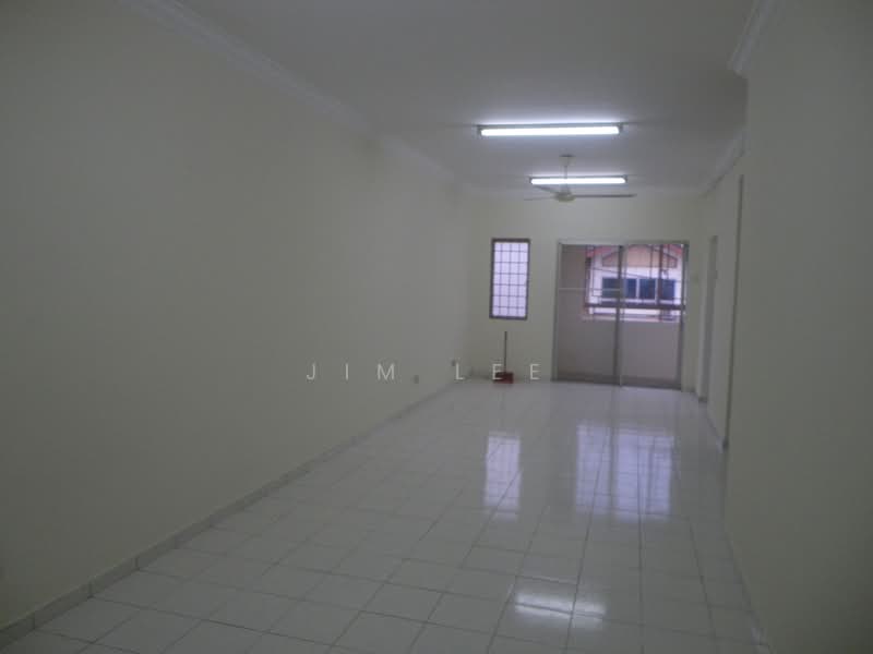 Townhouse for Sale in Batu Caves (Selangor) - Jim Lee - Living Room - PropertyGuru.com.my