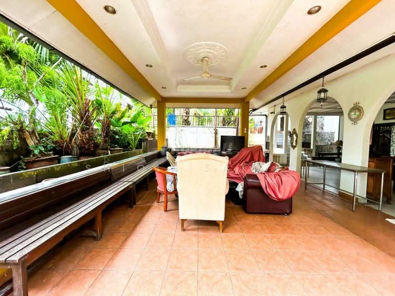 Rumah Banglo untuk Dijual di Seksyen 11 (Shah Alam) - Shiqin Saidin - Living Room - PropertyGuru.com.my