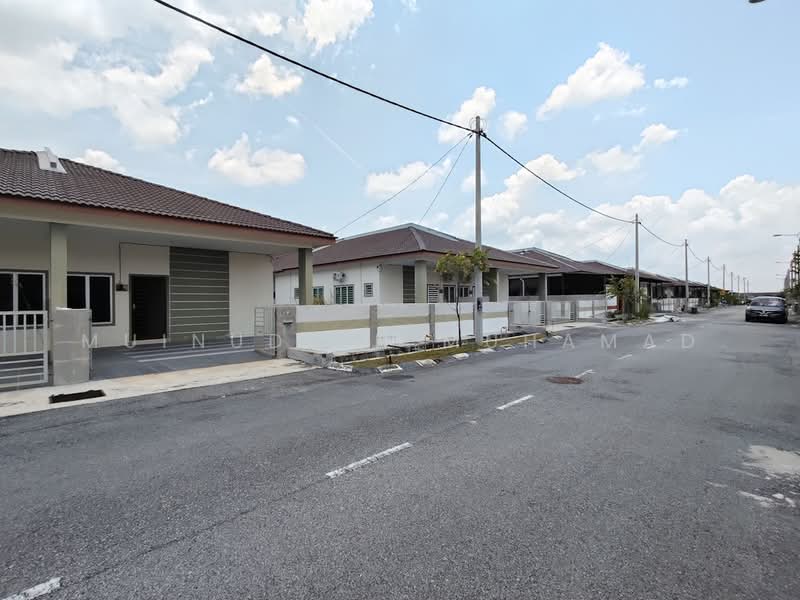 Cluster House for Sale in Sitiawan (Perak) - Muinuddin Muhamad - Exterior - PropertyGuru.com.my
