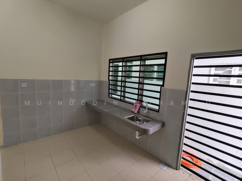 Cluster House for Sale in Sitiawan (Perak) - Muinuddin Muhamad - Kitchen - PropertyGuru.com.my