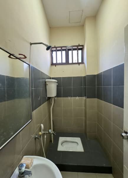 Semi-Detached House for Sale in Kuantan (Pahang) - Jyn Yap - Bathroom - PropertyGuru.com.my