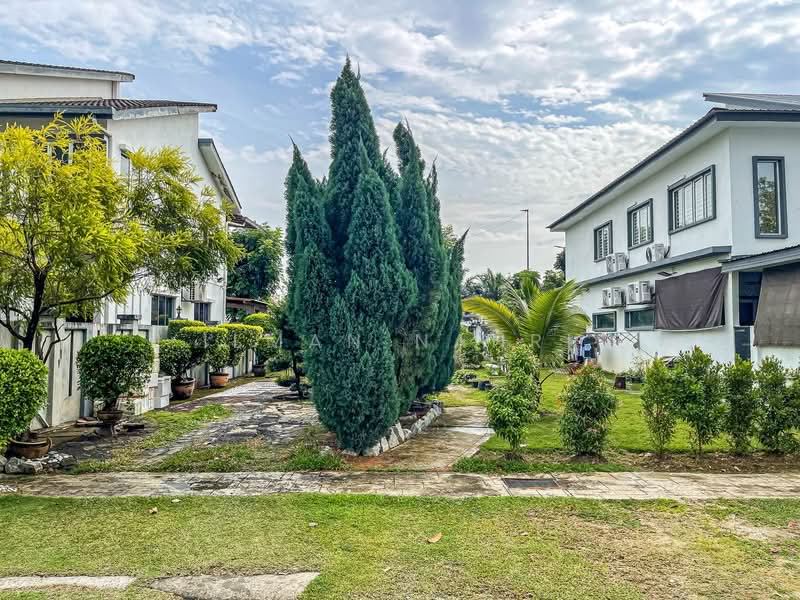 2-storey Terraced House for Sale in D'alpinia (Puchong) - Ilman Nahri - Exterior - PropertyGuru.com.my