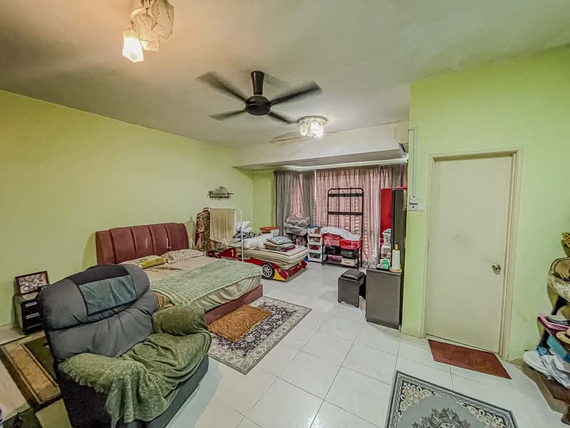 2-storey Terraced House for Sale in D'alpinia (Puchong) - Ilman Nahri - Bedroom - PropertyGuru.com.my