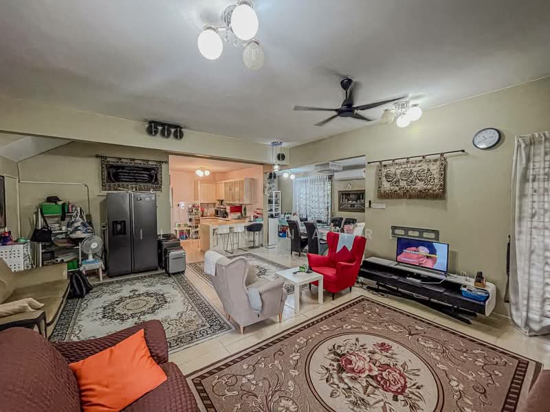 2-storey Terraced House for Sale in D'alpinia (Puchong) - Ilman Nahri - Living Room - PropertyGuru.com.my