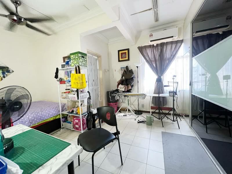 Rumah Teres 3 Tingkat untuk Dijual di Subang Bestari (Shah Alam) - Shahrul Hafizi - PropertyGuru.com.my