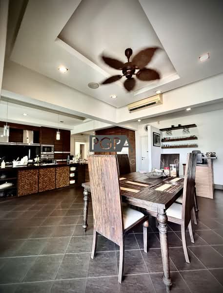 Kondominium untuk Dijual di The Cove Condominium - Cheryl Chng - Kitchen - PropertyGuru.com.my