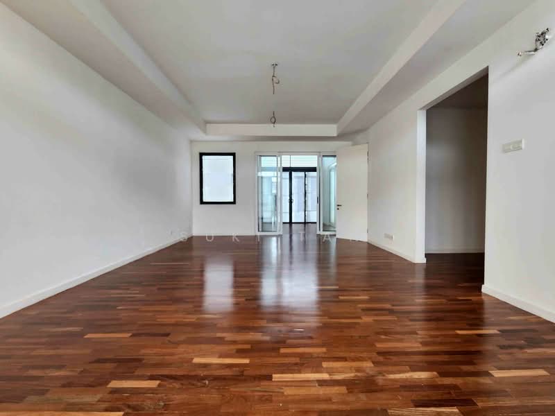 3-storey Terraced House for Sale in Taman Tasik Damai (Sungai Besi) - Suki Tan - Living Room - PropertyGuru.com.my
