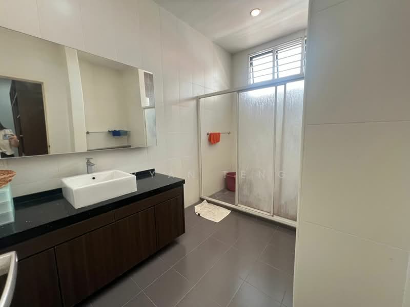 Rumah Teres 3 Tingkat untuk Dijual di Bayan Lepas (Penang) - Bryan Teng - Bathroom - PropertyGuru.com.my