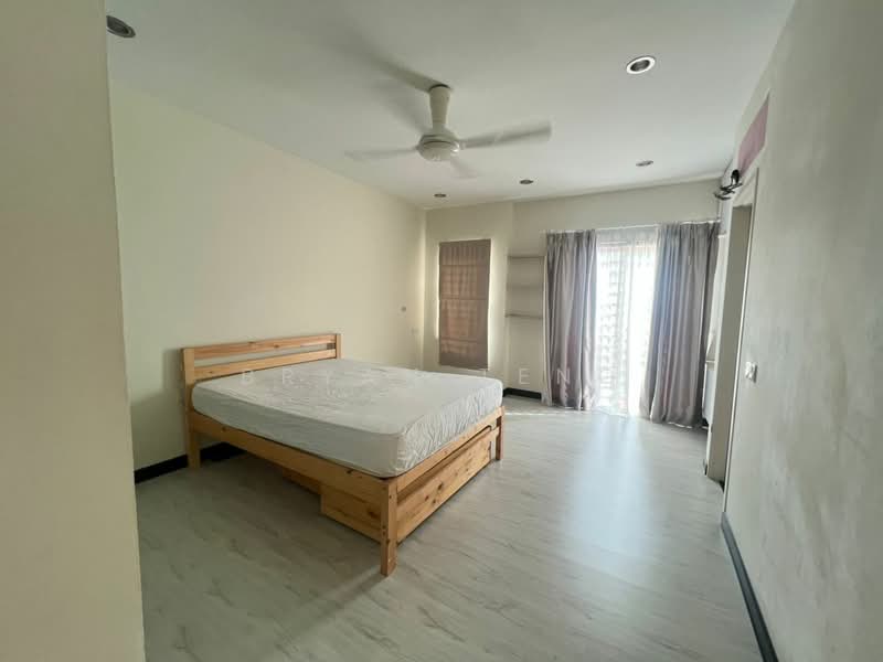 Rumah Teres 3 Tingkat untuk Dijual di Bayan Lepas (Penang) - Bryan Teng - PropertyGuru.com.my