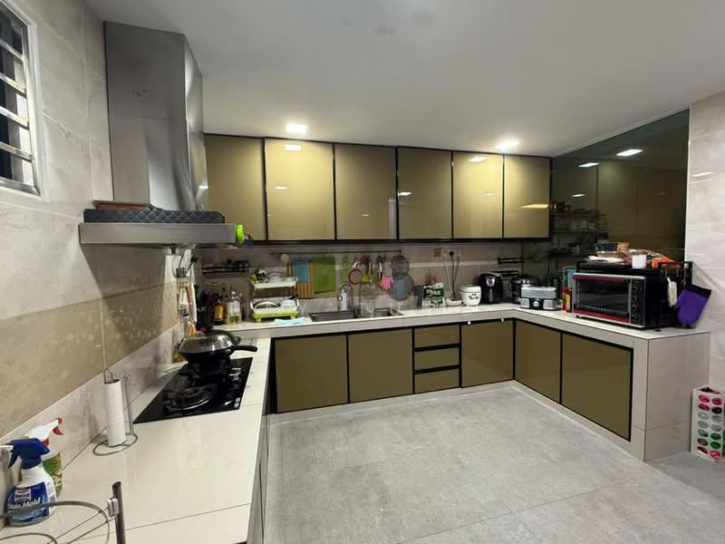 Rumah Teres 2 Tingkat untuk Dijual di Taman Mount Austin (Tebrau) - Ray Tung - Kitchen - PropertyGuru.com.my