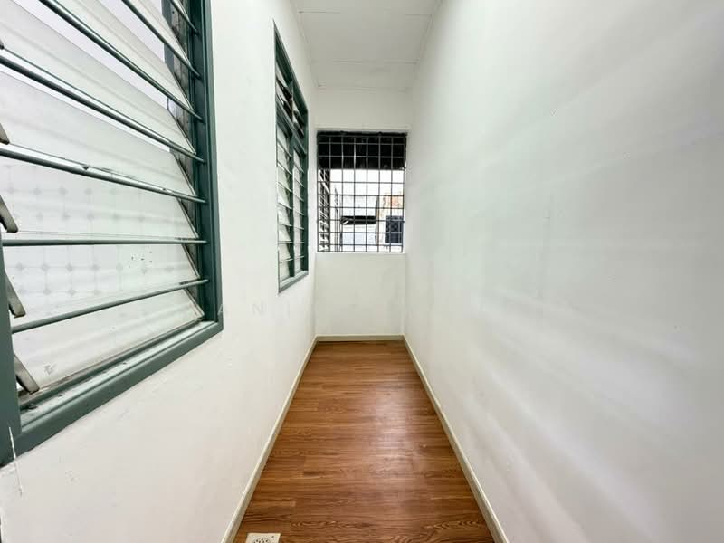Shop for Sale in Taman Ehsan Jaya (Ulu Tiram) - Daniel Yong - Corridor - PropertyGuru.com.my