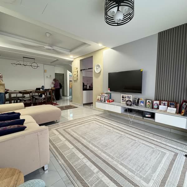 Townhouse for Sale in Saujana Melawati (Melawati) - Azli Ibrahim - Living Room - PropertyGuru.com.my