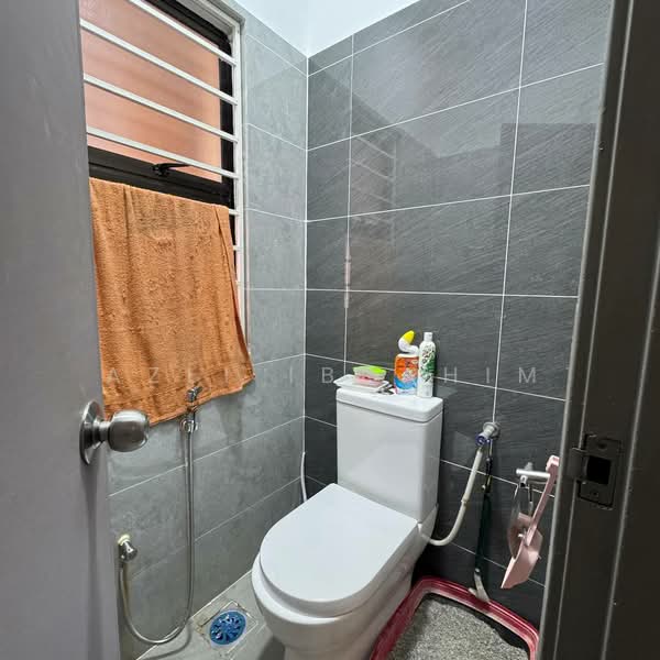Townhouse for Sale in Saujana Melawati (Melawati) - Azli Ibrahim - Bathroom - PropertyGuru.com.my