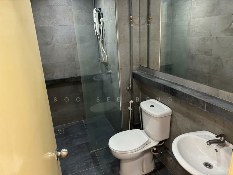 Kondominium untuk Disewa di Perdana Emerald - Soo See Beng - Bathroom - PropertyGuru.com.my
