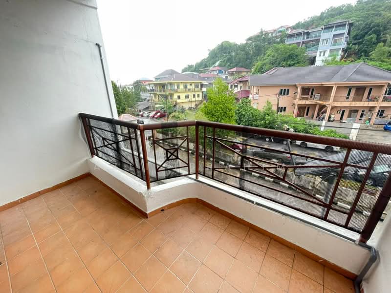 Pangsapuri untuk Dijual di Villa Harmonis - Azli Ibrahim - Balcony - PropertyGuru.com.my