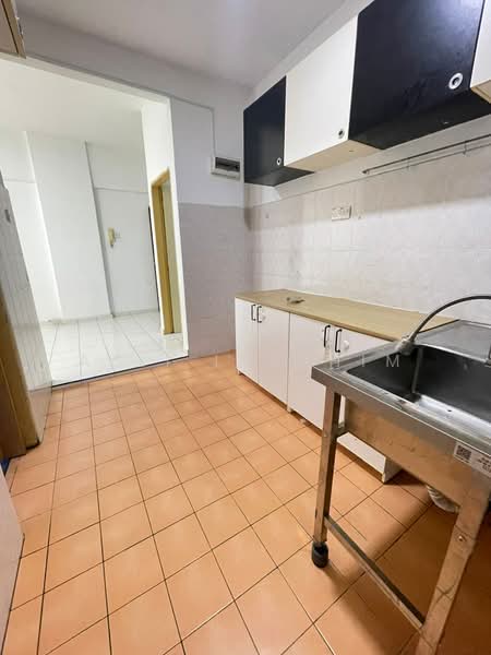 Pangsapuri untuk Dijual di Villa Harmonis - Azli Ibrahim - Kitchen - PropertyGuru.com.my