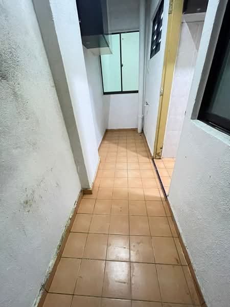 Pangsapuri untuk Dijual di Villa Harmonis - Azli Ibrahim - Corridor - PropertyGuru.com.my