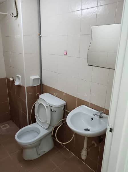 Kondominium untuk Disewa di Casa Prima Condominium - TOMMY TAN - Bathroom - PropertyGuru.com.my