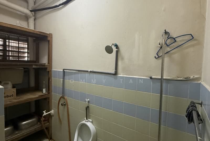Shop for Rent in Subang Jaya (Selangor) - TOMMY TAN - Bathroom - PropertyGuru.com.my
