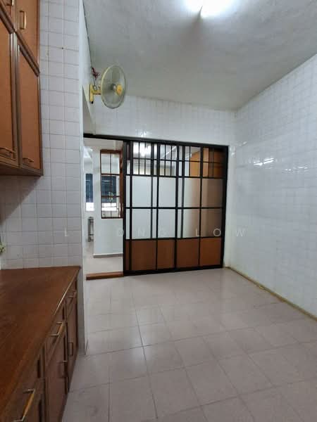 2-storey Terraced House for Sale in Taman Megah (Petaling Jaya) - LiFong Low - entrance to back area - PropertyGuru.com.my