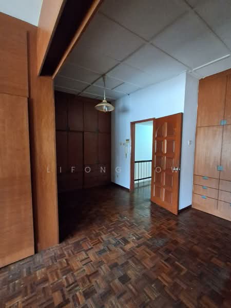 2-storey Terraced House for Sale in Taman Megah (Petaling Jaya) - LiFong Low - Master bedroom  - PropertyGuru.com.my