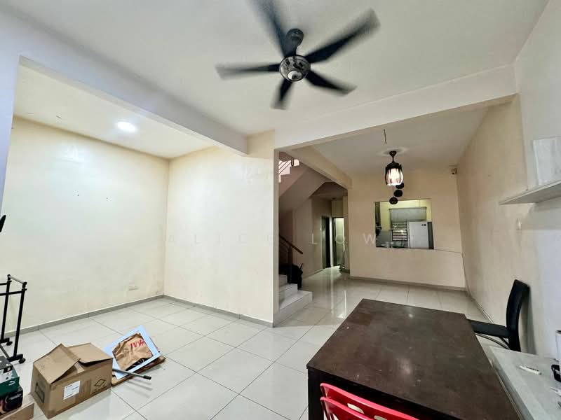2-storey Terraced House for Sale in Kota Emerald (Rawang) - Alice Low - Living Room - PropertyGuru.com.my