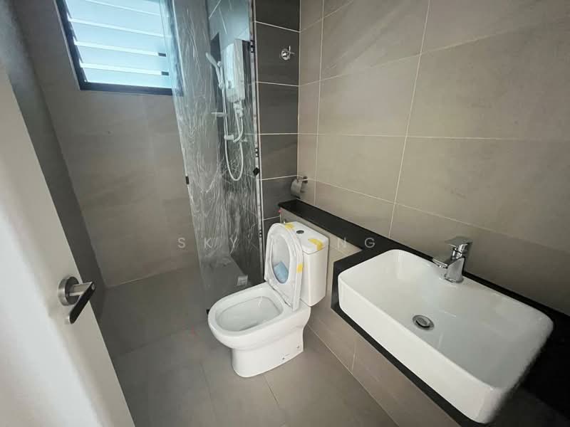 Service Residence for Rent at 2Rio Residence @ Bandar Puteri Puchong - Sky Wong - Bathroom - PropertyGuru.com.my