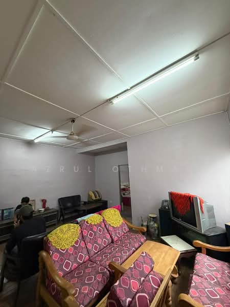 1-storey Terraced House for Sale in Taman Pinggiran Senawang (Sungai Gadut) - Azrul Othman - Living Room - PropertyGuru.com.my