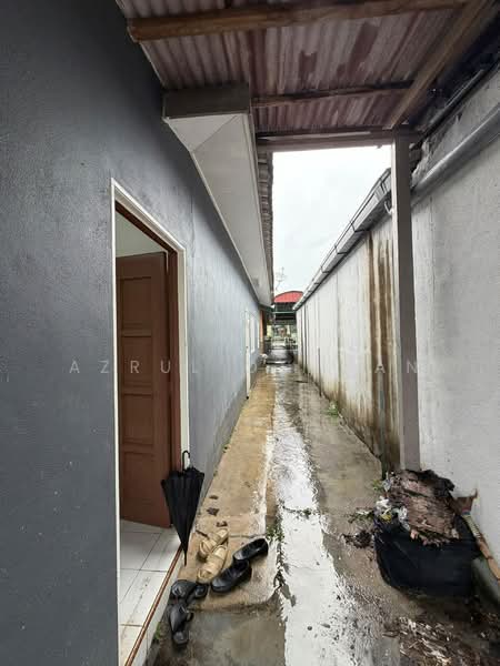 1-storey Terraced House for Sale in Taman Pinggiran Senawang (Sungai Gadut) - Azrul Othman - Exterior - PropertyGuru.com.my