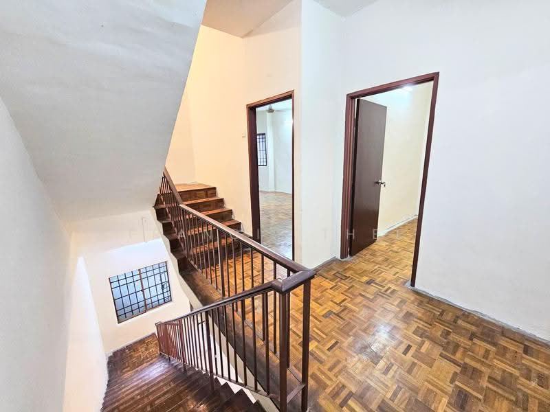 Rumah Teres 3-Tingkat untuk Dijual di Batu 9 (Cheras) - Francis Thee - PropertyGuru.com.my