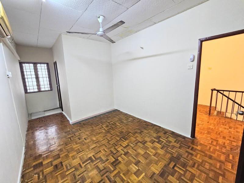 Rumah Teres 3-Tingkat untuk Dijual di Batu 9 (Cheras) - Francis Thee - PropertyGuru.com.my