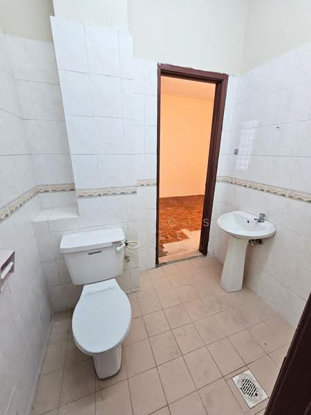 Rumah Teres 3-Tingkat untuk Dijual di Batu 9 (Cheras) - Francis Thee - PropertyGuru.com.my
