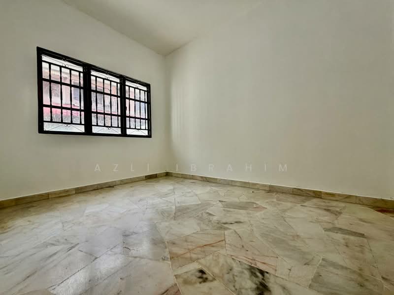 2-storey Terraced House for Sale in Taman Desaria (Petaling Jaya) - Azli Ibrahim - Interior - PropertyGuru.com.my