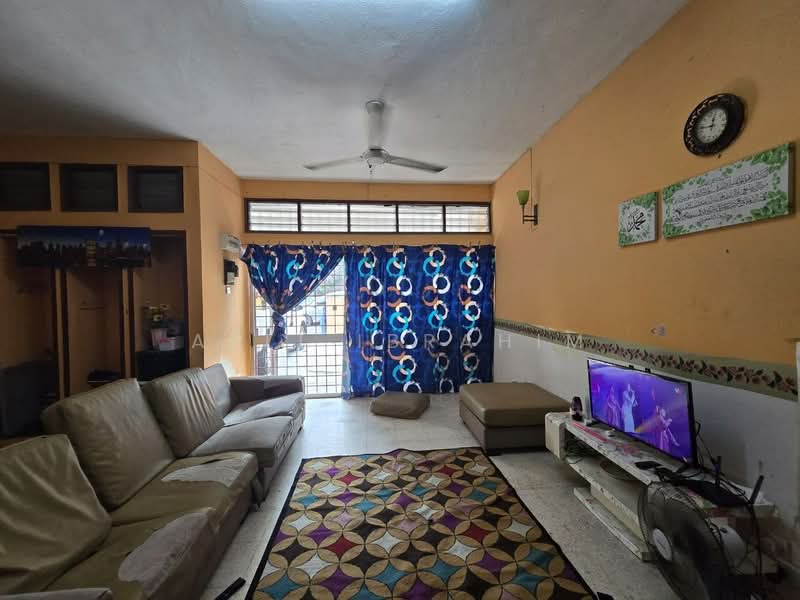 Rumah Teres 2 Tingkat untuk Dijual di Taman Orkid Desa (Cheras) - Azli Ibrahim - Living Room - PropertyGuru.com.my