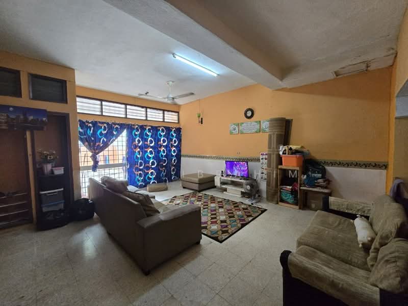 Rumah Teres 2 Tingkat untuk Dijual di Taman Orkid Desa (Cheras) - Azli Ibrahim - Living Room - PropertyGuru.com.my